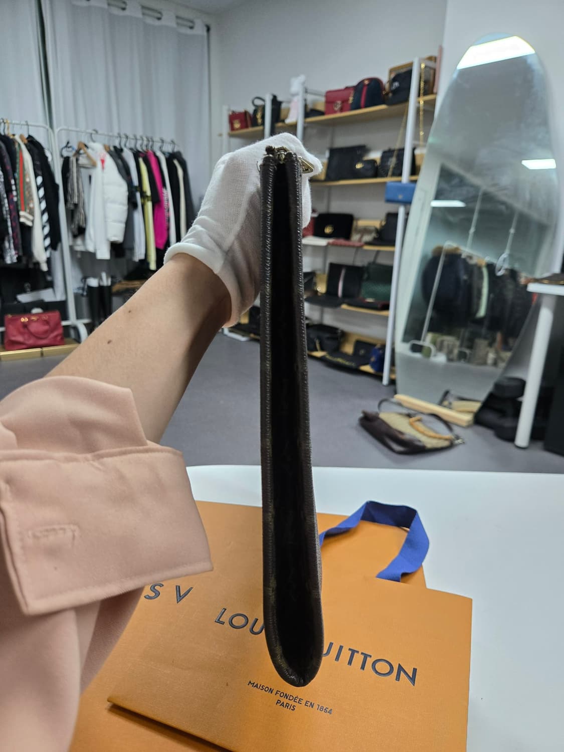 [정품] 루이비통 도큐먼트 모노그램 클러치백 상품이미지2