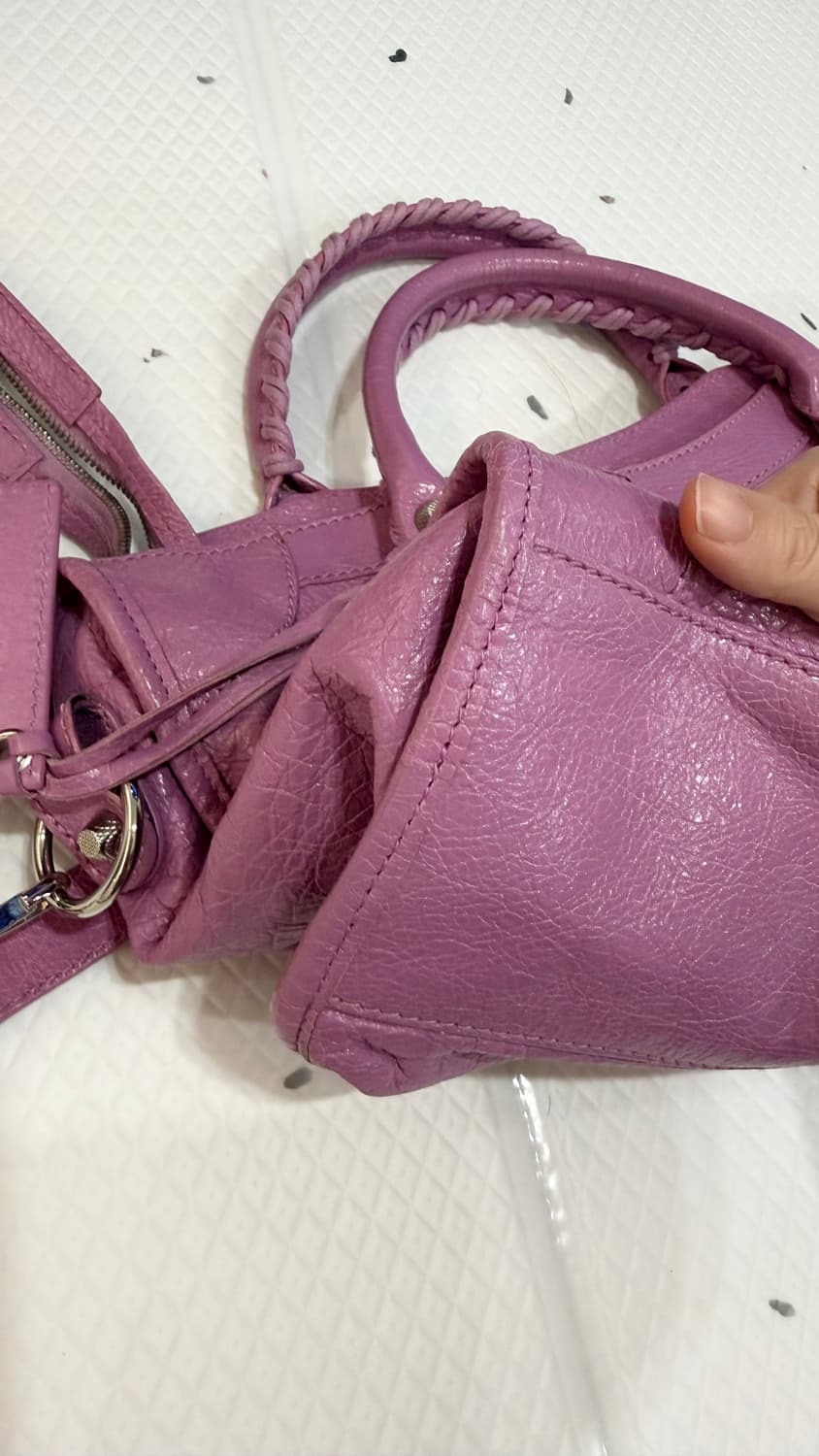 발렌시아가 시티 모터백 퍼플 핑크 미듐 상품이미지6