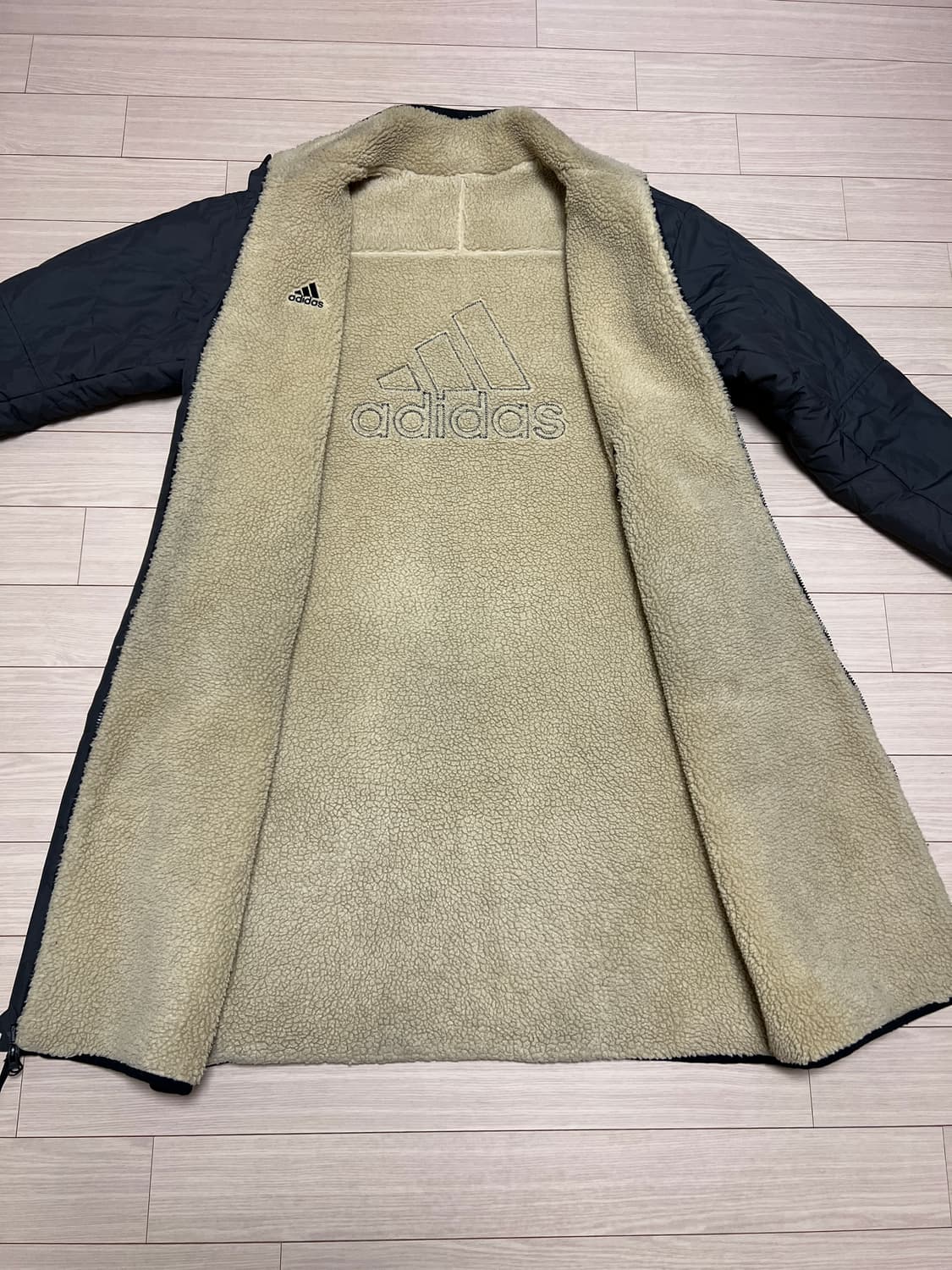 아디다스 양면 보아 쉐르파 리버시블 퀼팅 롱 자켓 / 다크그레이 / L 상품이미지1