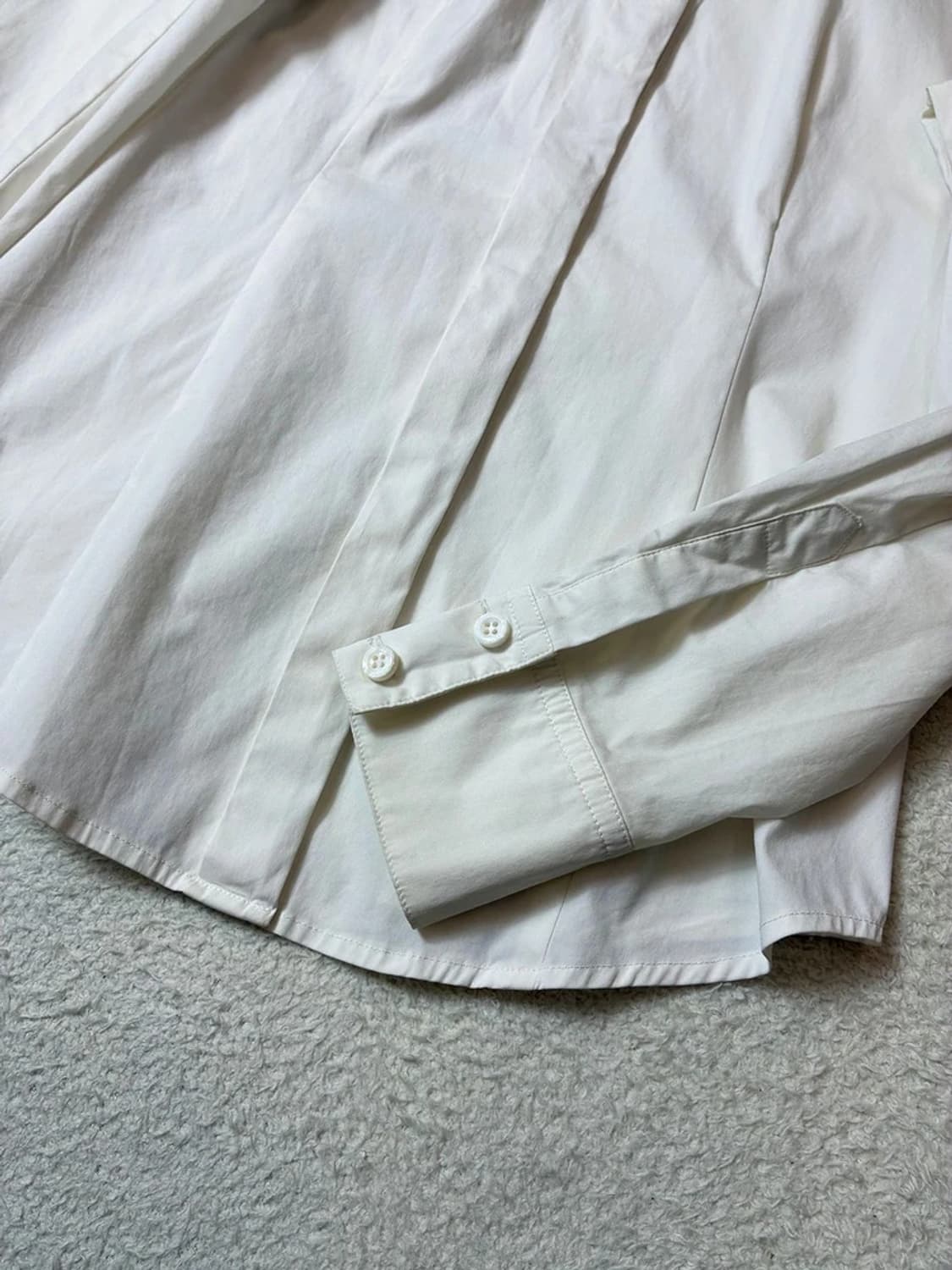 비비안웨스트우드 13FW 올드머니 로고 블라우스 PN6788 상품이미지5