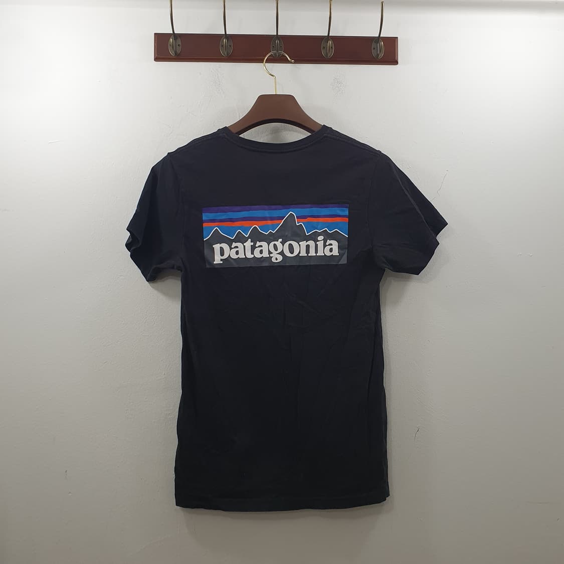 S 파타고니아 남성 블랙 데일리 로고 기본 면 반팔티셔츠 상품이미지6