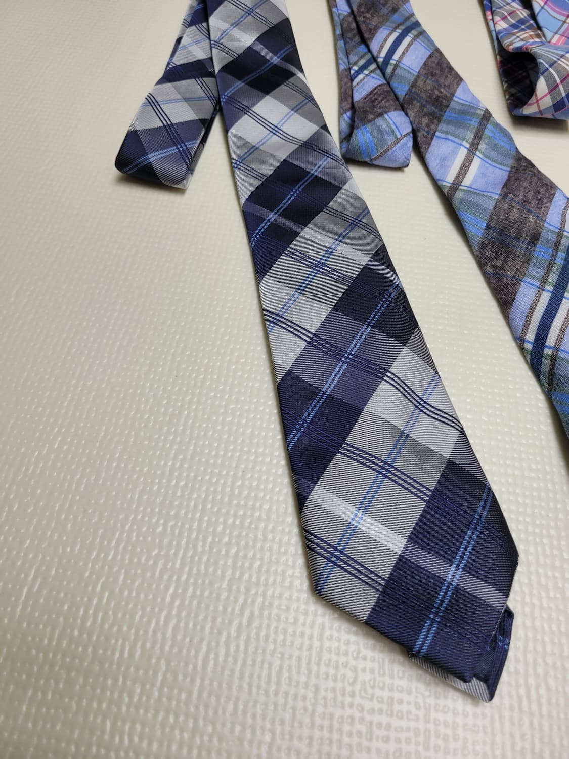 넥타이 3종 (체크패턴 네이비, 블루, 핑크) 상품이미지3