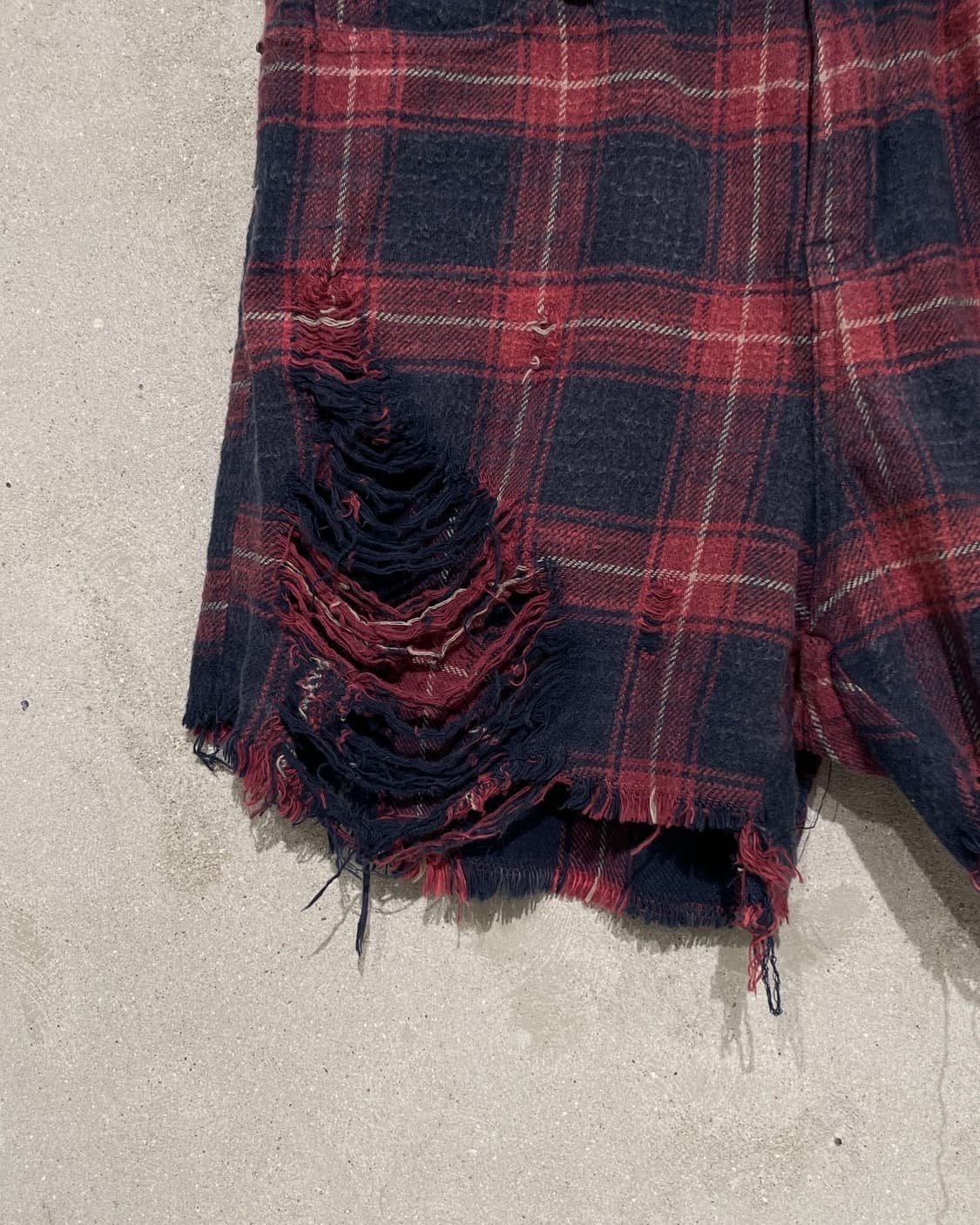 r13 마룬 플레이드 슈레딧 슬라우치 쇼츠 상품이미지4