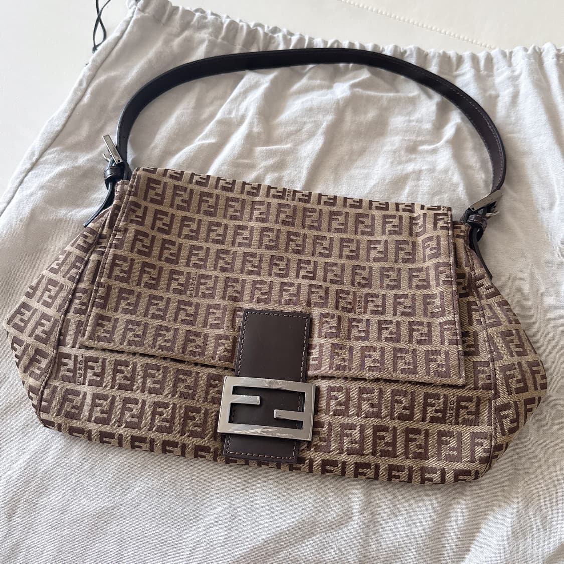 펜디 주카 맘마백 상품이미지3