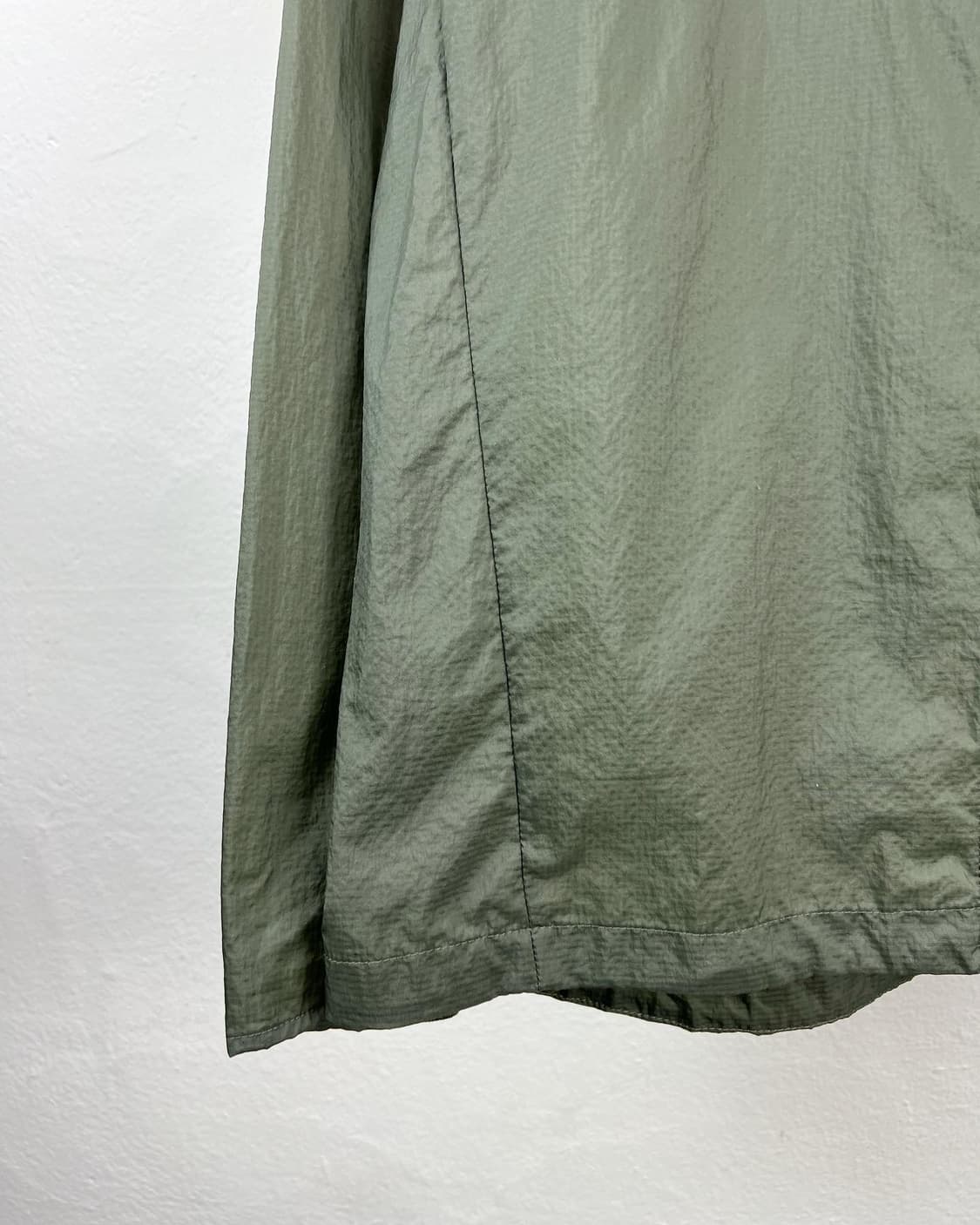 파타고니아 다크그린 로고 라이트 나일론 집업  상품이미지3