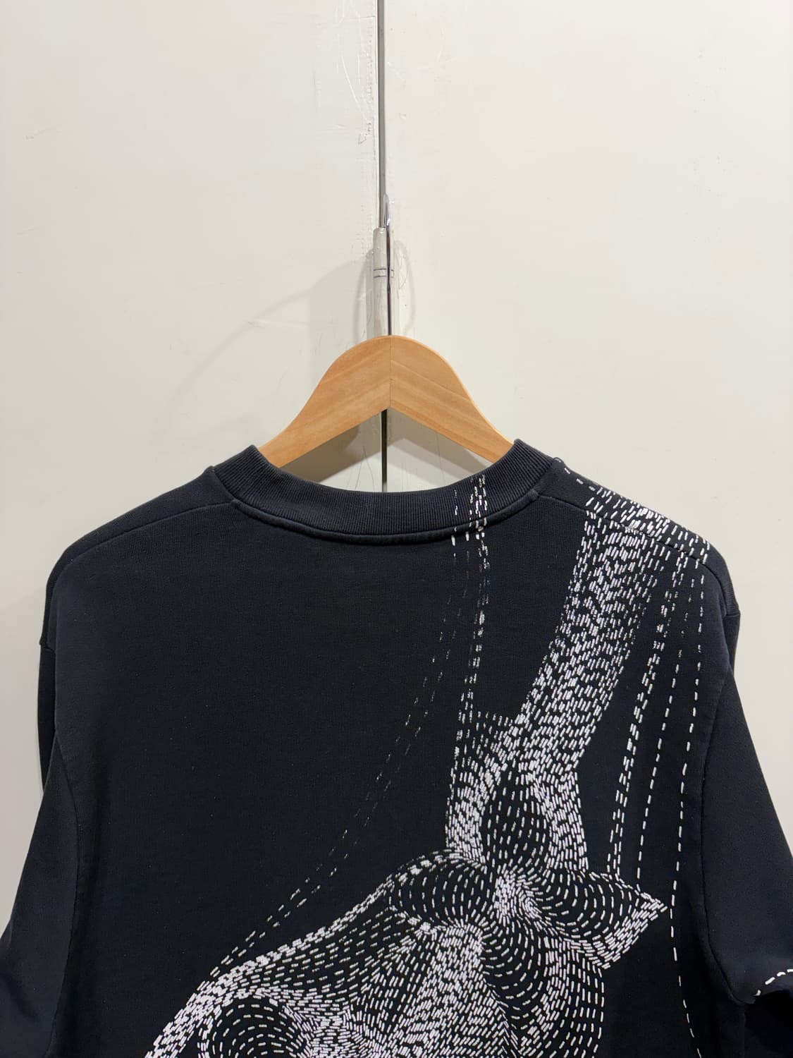 루이비통 플라워 프린트 스웻 셔츠 상품이미지5