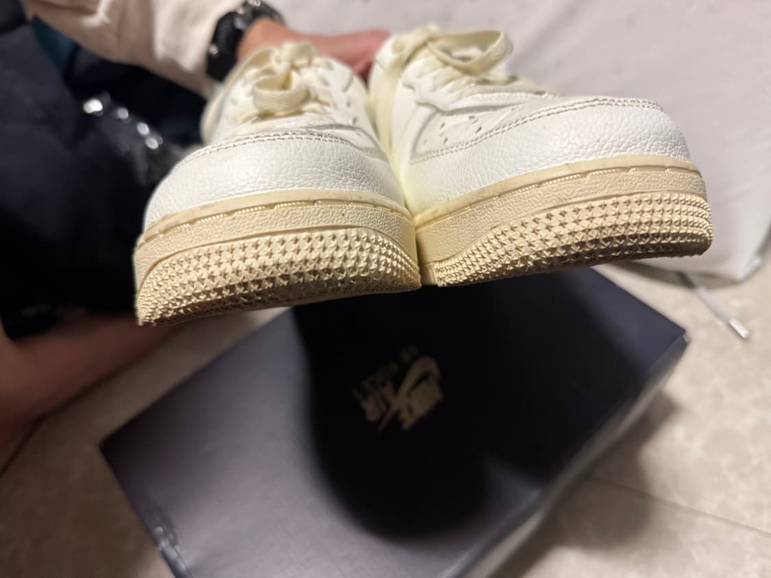 265사이즈 나이키 에어포스 로우 프리미엄 빈티지 세일 상품이미지5