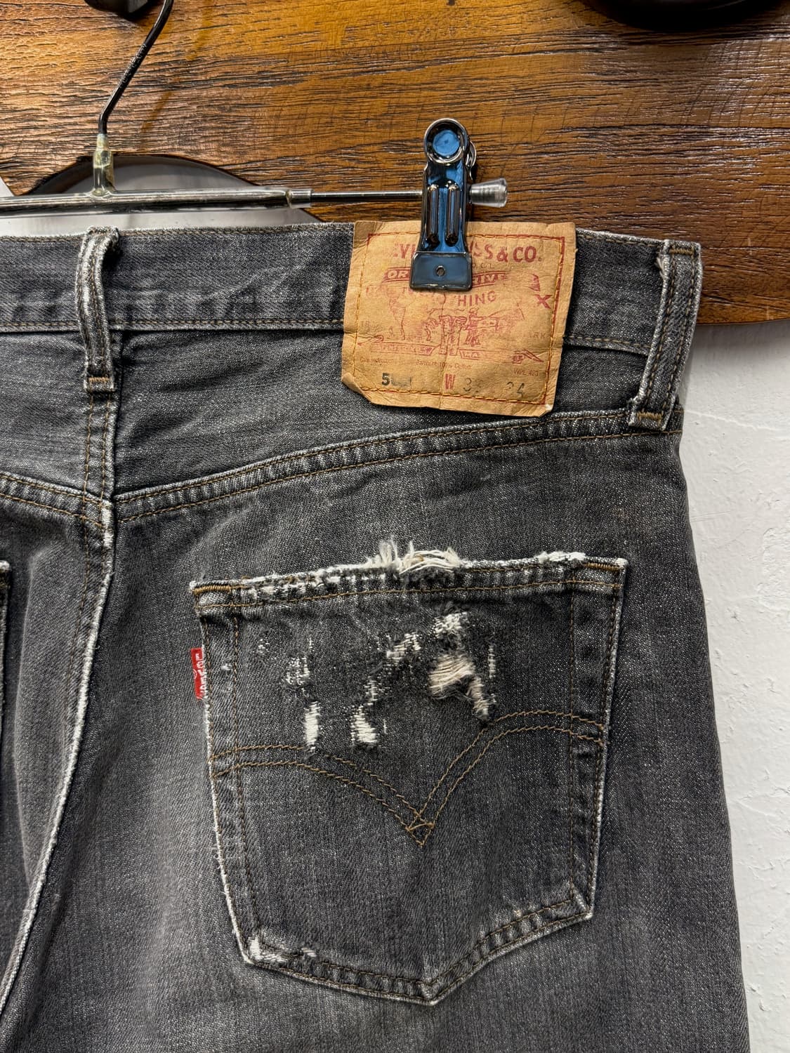 00s Levi’s 501 Distressed Straight Black 상품이미지3