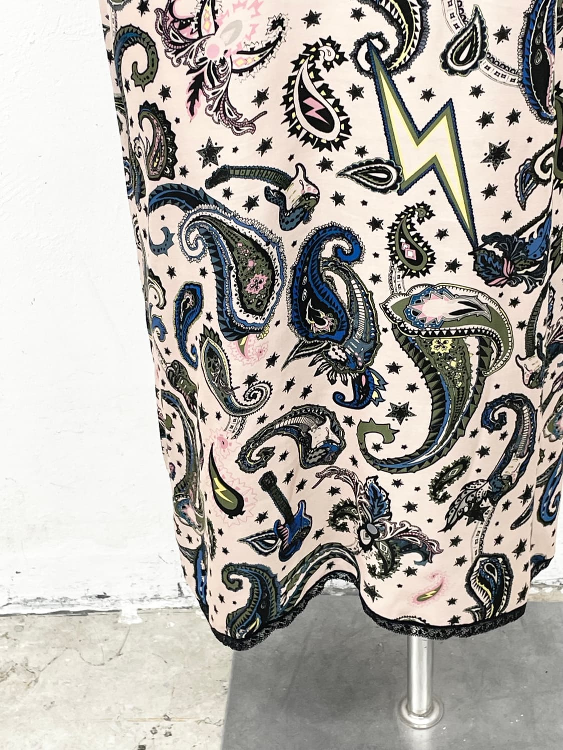 쟈딕앤볼테르 새틴 레이스 맥시 슬립 상품이미지3