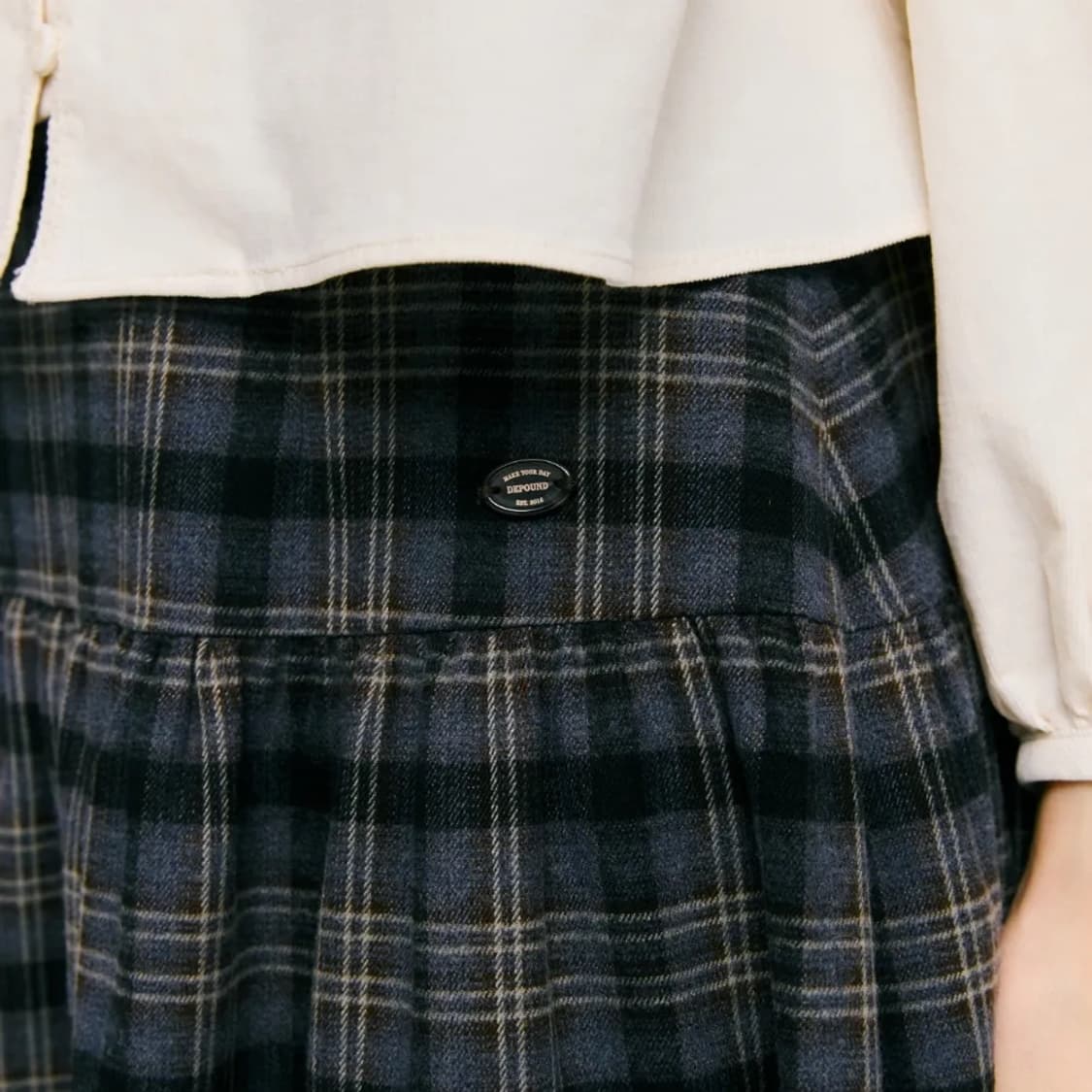 드파운드 체크 셔링 미디 스커트 그레이 상품이미지3