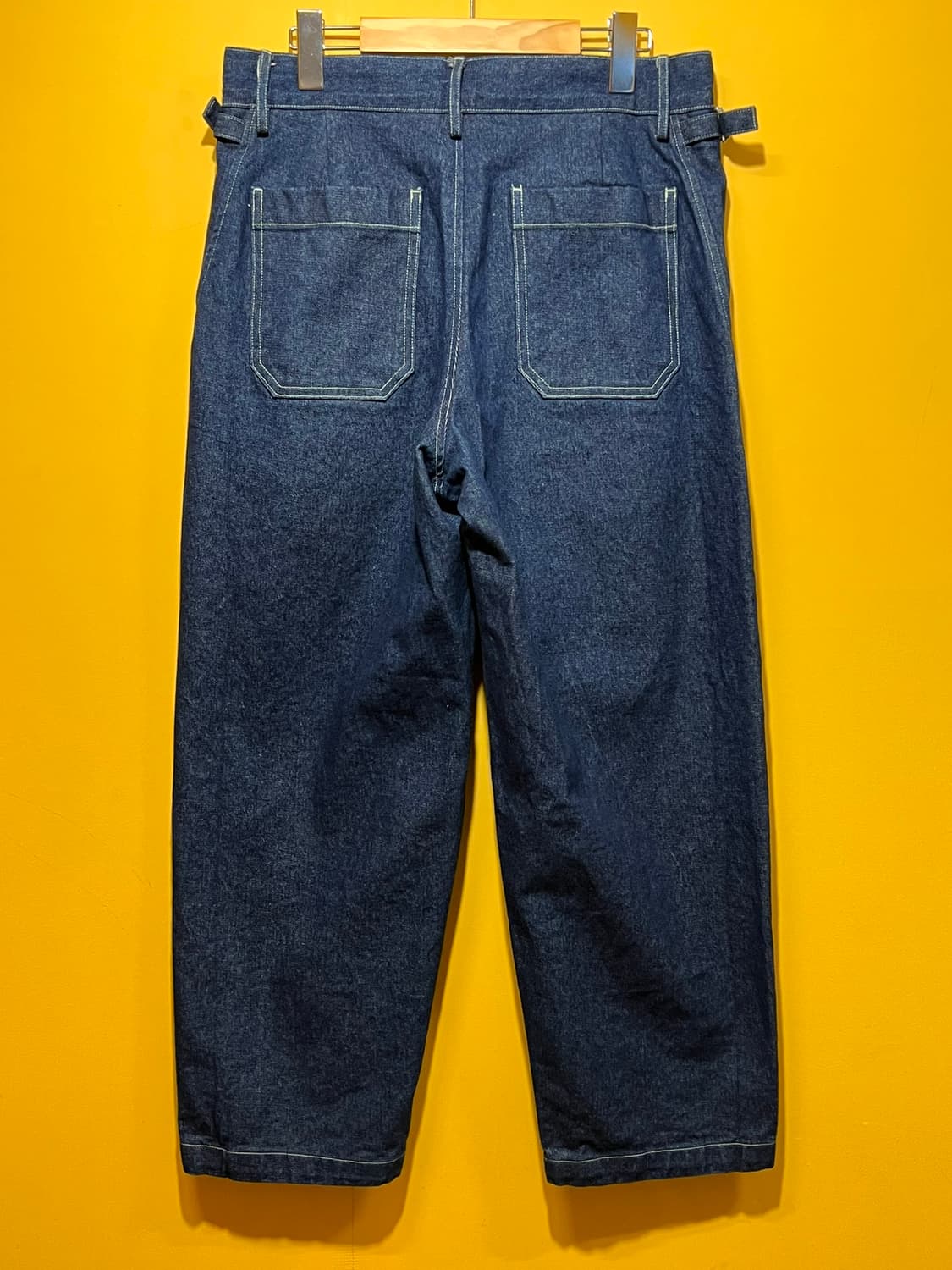 [L] 애프터프레이 와이드 테이퍼드 플리츠 데님 팬츠 상품이미지6