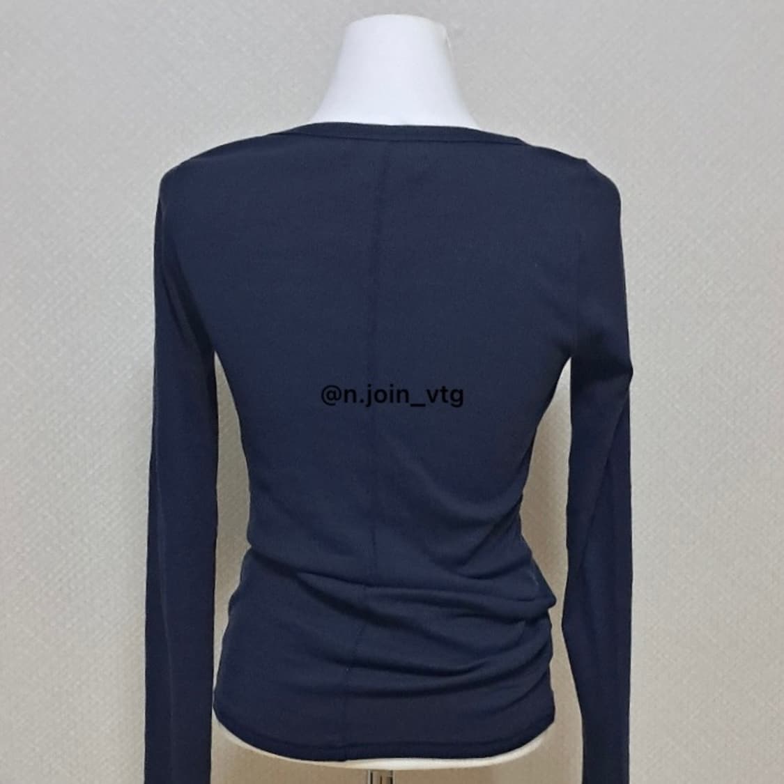 아베크롬비 헨리넥 네이비 롱슬리브 공지 상품이미지3