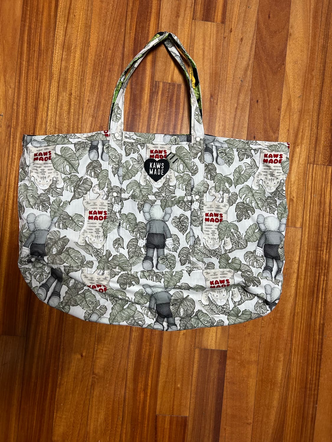 Humanmade X kaws 리버시블 토트백 상품이미지6