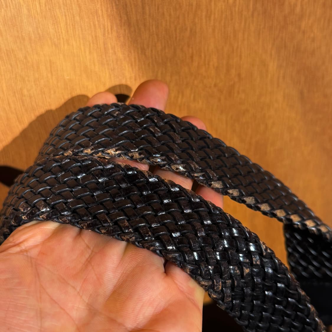 MCM 이태리 메탈로고 가죽 토트백 상품이미지4