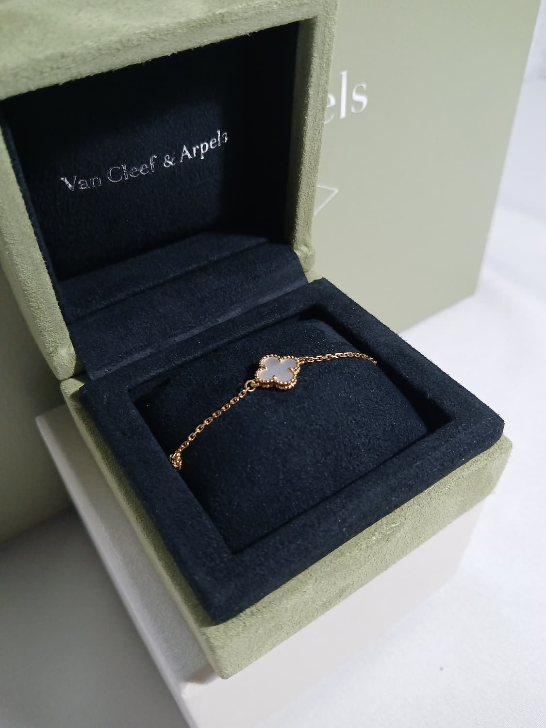 반클리프 알함브라 스위트 팔찌 VCARF68800 상품이미지5