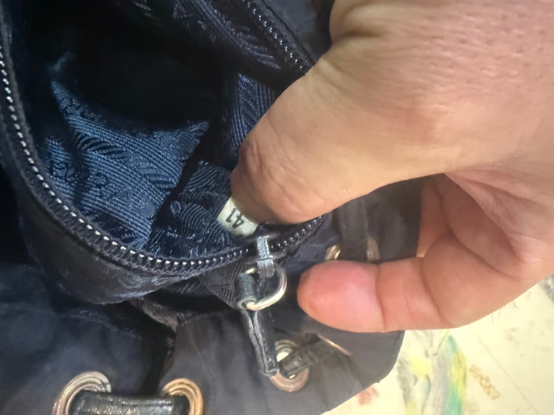정품 프라다 나일론 체인 백팩 팝니다 상품이미지10