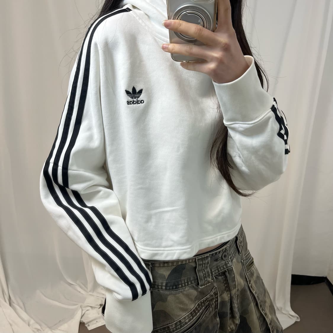Adidas Firebird White Cropped Hoodie 상품이미지3
