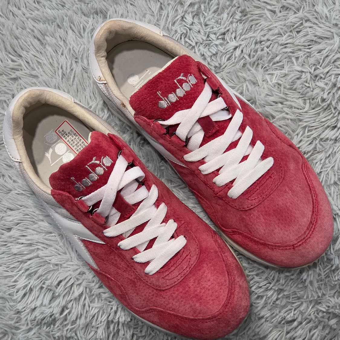 2q-10:디아도라 클래식 스웨이드 레드러닝스니커즈(240)-거의새거 상품이미지5