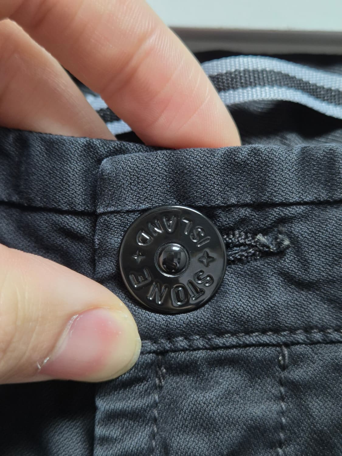 새상품급 32-33 스톤아일랜드 카고바지 블랙 상품이미지4