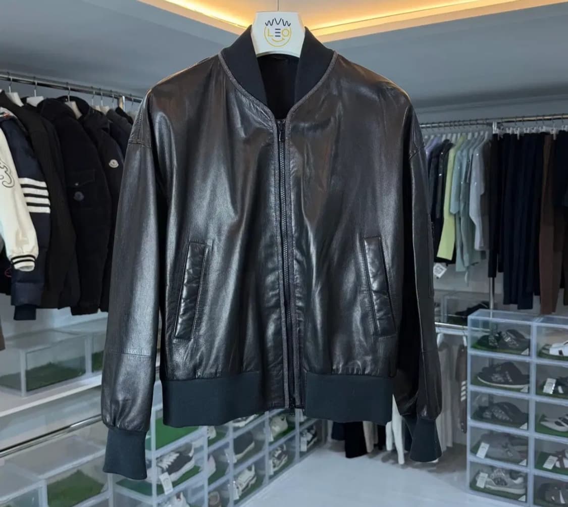 [정품] 브루넬로 쿠치넬리 레더 봄버 남녀공용 하이엔드 자켓 블랙 M
 상품이미지1