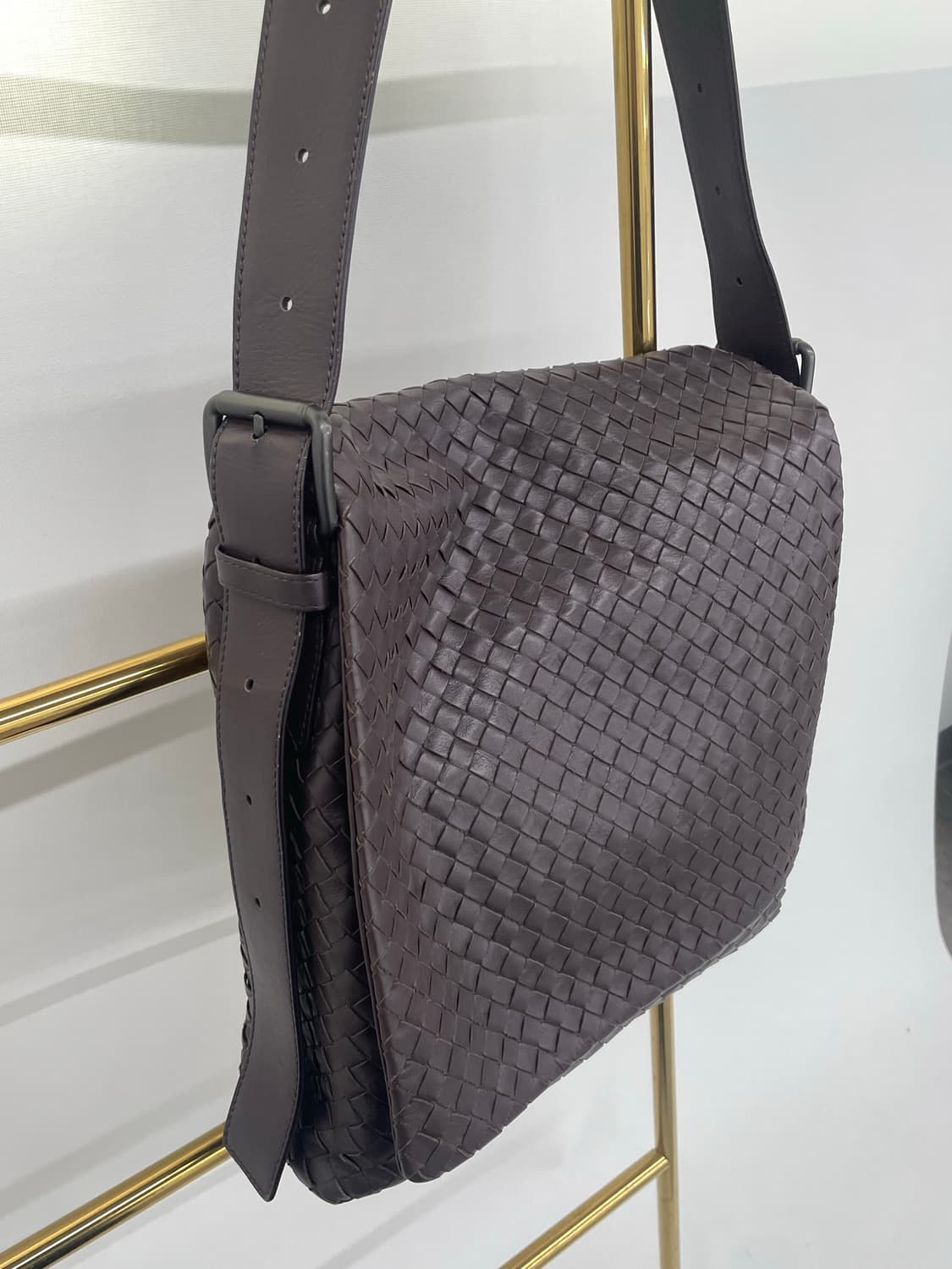 보네가베네타 크로스백 브라운 상품이미지1