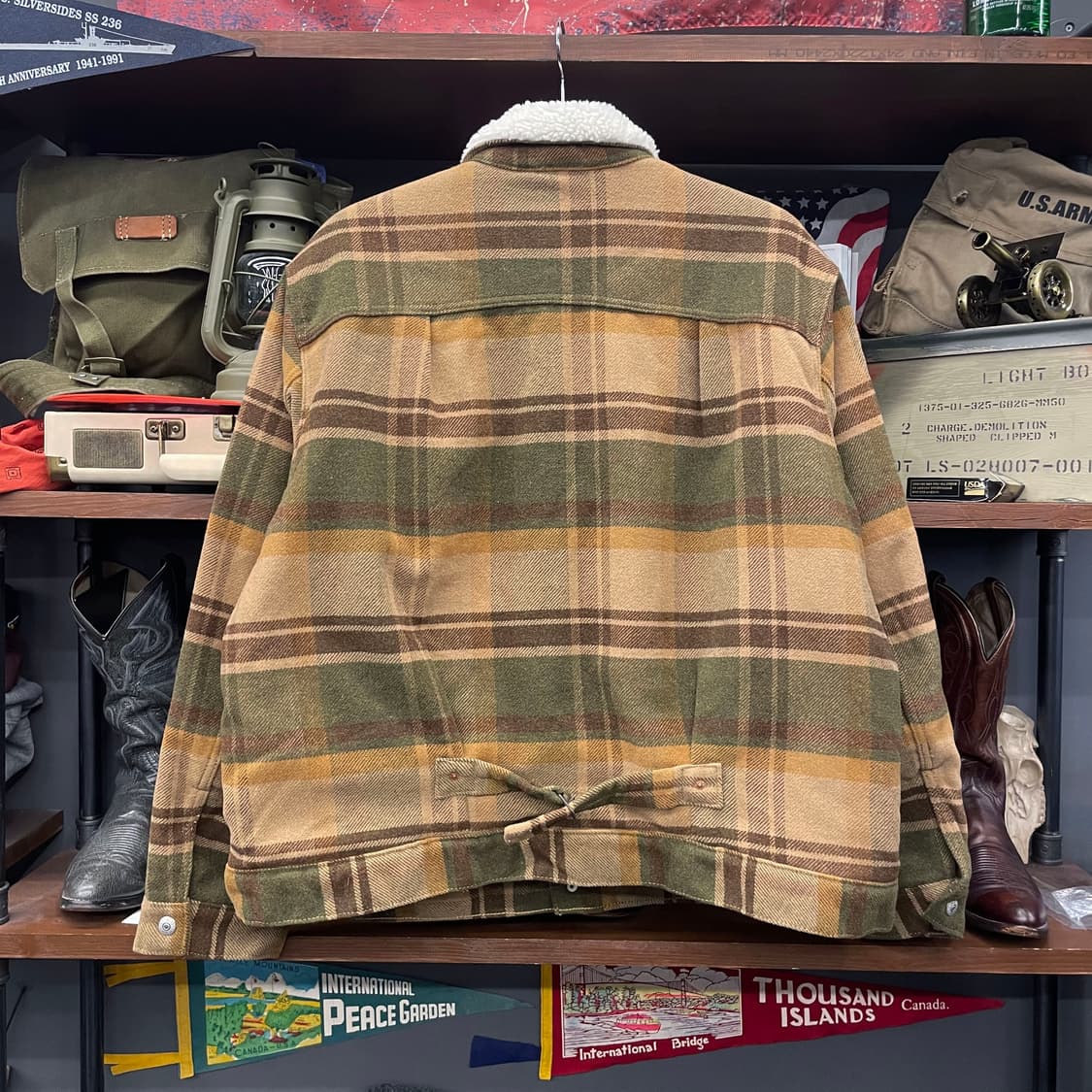 리바이스 프리미엄 체크 쉐르파 데님 트러커 자켓 상품이미지2