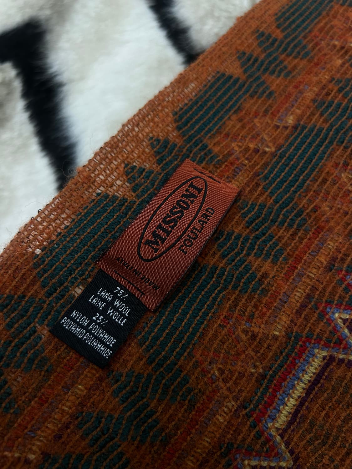 미쏘니 양모 패턴 머플러 상품이미지3