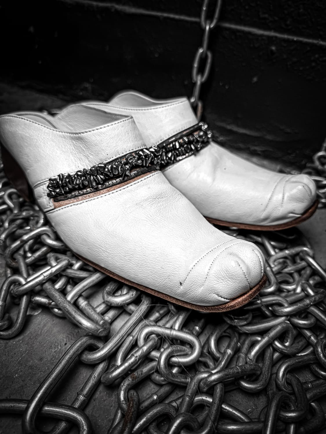 HIROMU TAKAHARA – White Leather Mule 상품이미지6