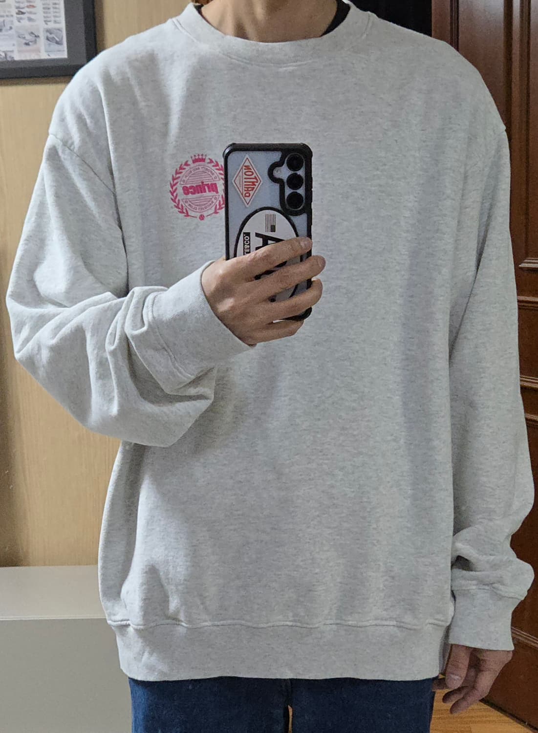 (착샷) 스포티앤리치 맨투맨 프린스 크레스트  상품이미지9