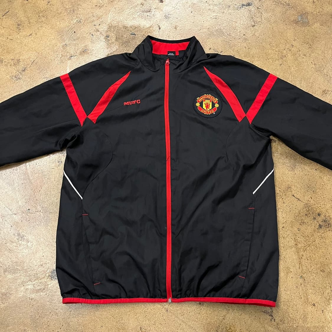 [정품/M] 맨체스터 유나이티드 MUFC 바람막이 블랙 b16 상품이미지3