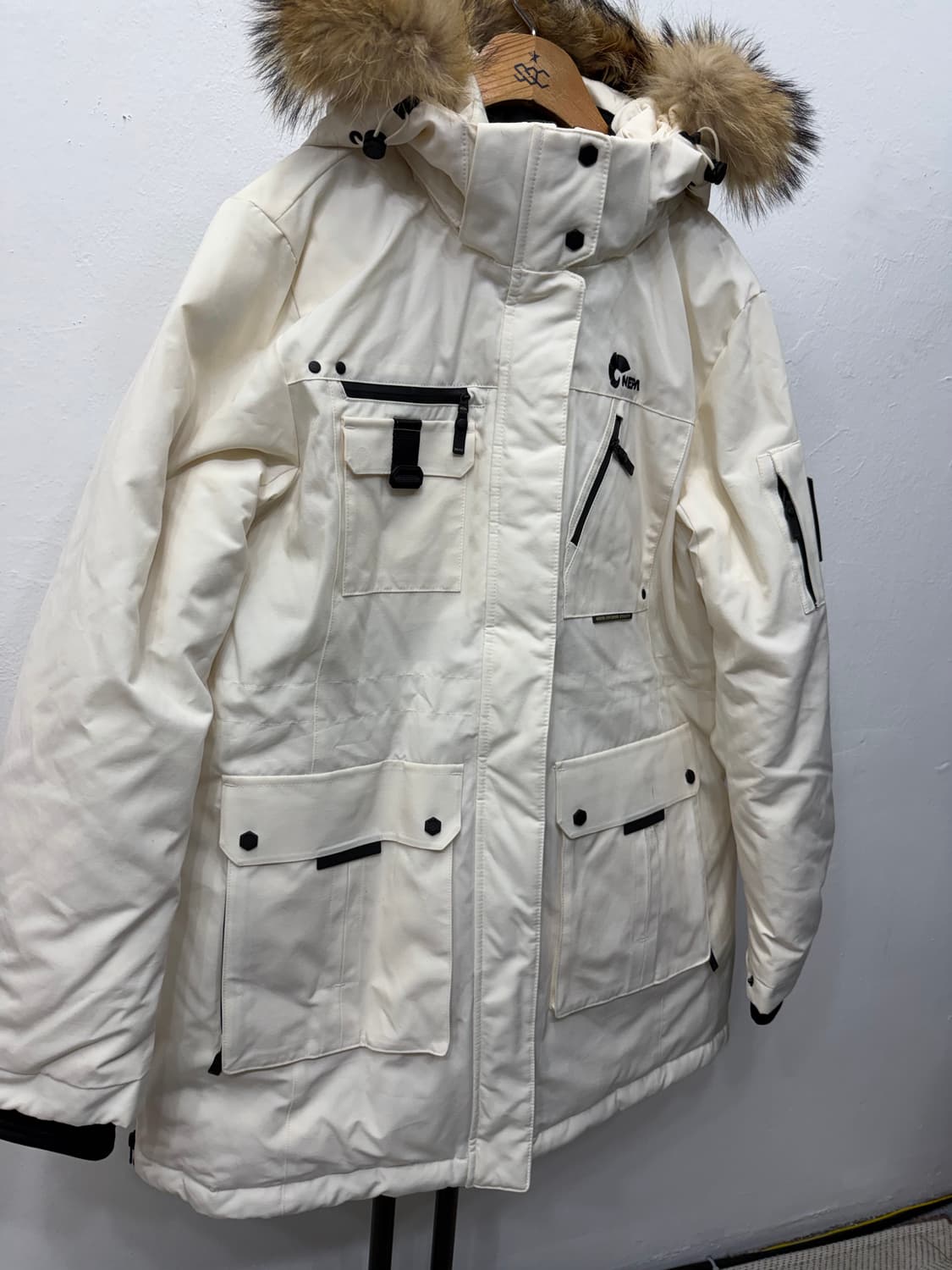 정품) 네파 남성 퍼 후드 구스패딩 XXL 상품이미지2