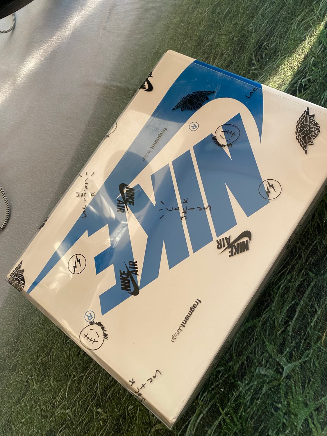 나이키 에어 조던1 로우 트래비스 스캇 OG 상품이미지3