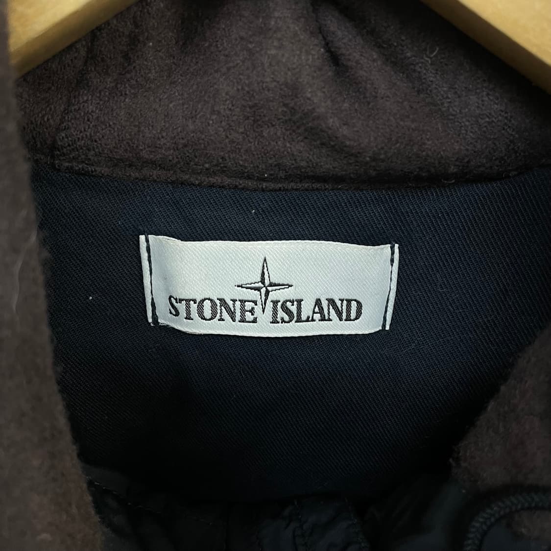 스톤아일랜드 마이크로랩스 와펜 후드 패딩 자켓 상품이미지5