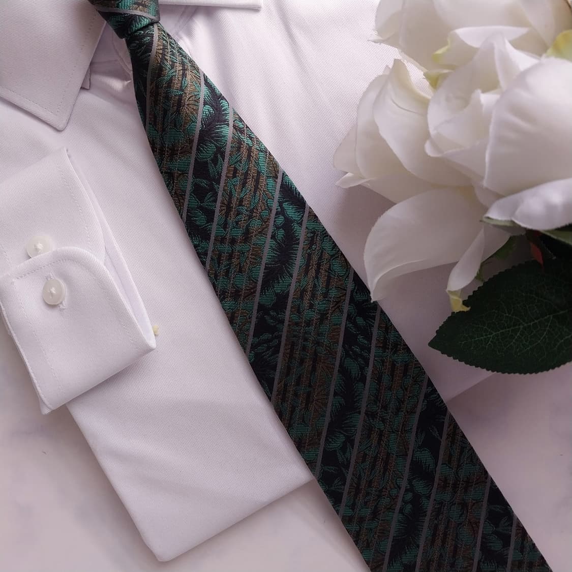 입생로랑 실크 리프 스트라이프 넥타이 8.8cm A+등급 K1267
 상품이미지7