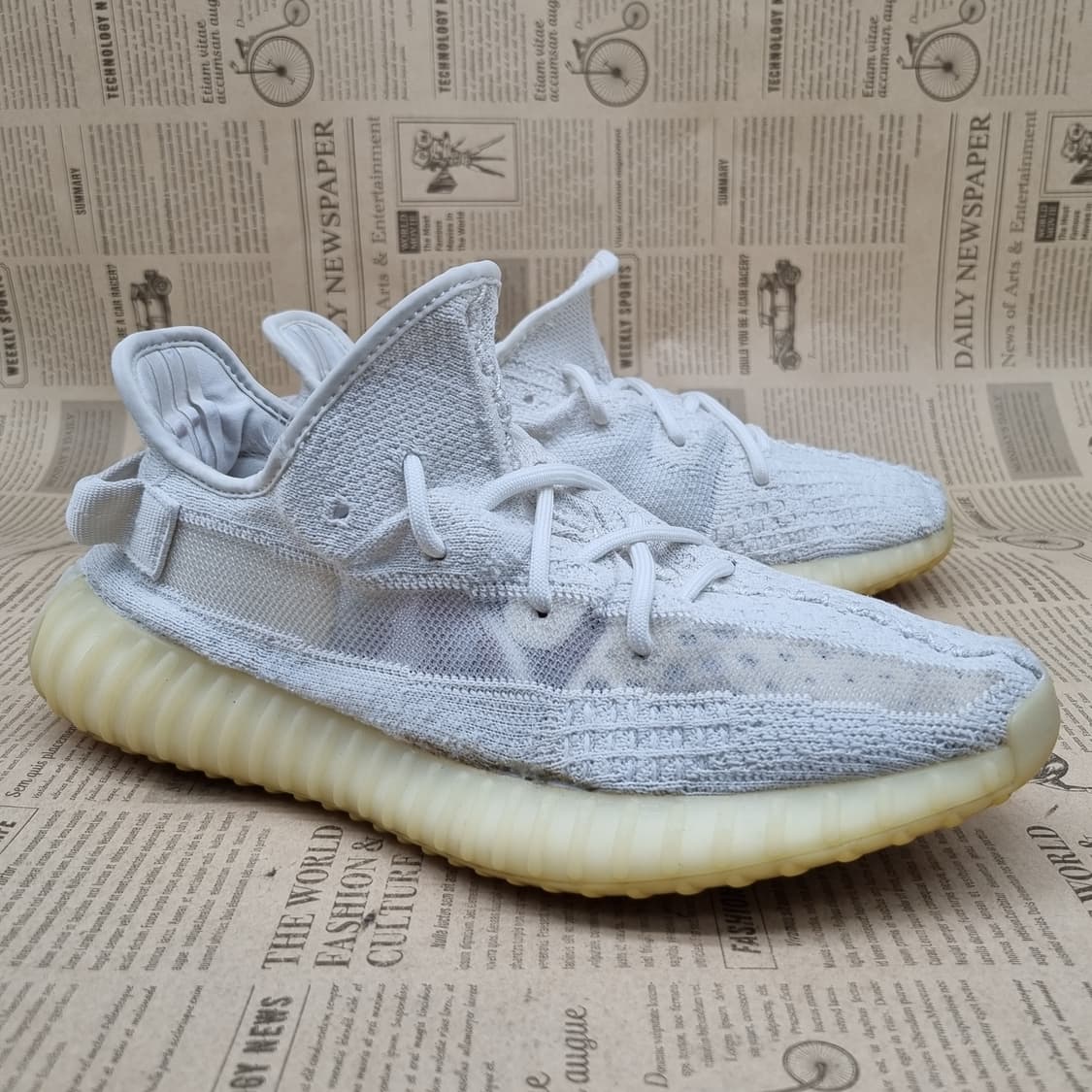 아디다스 이지부스트350 남성운동화275 상품이미지1