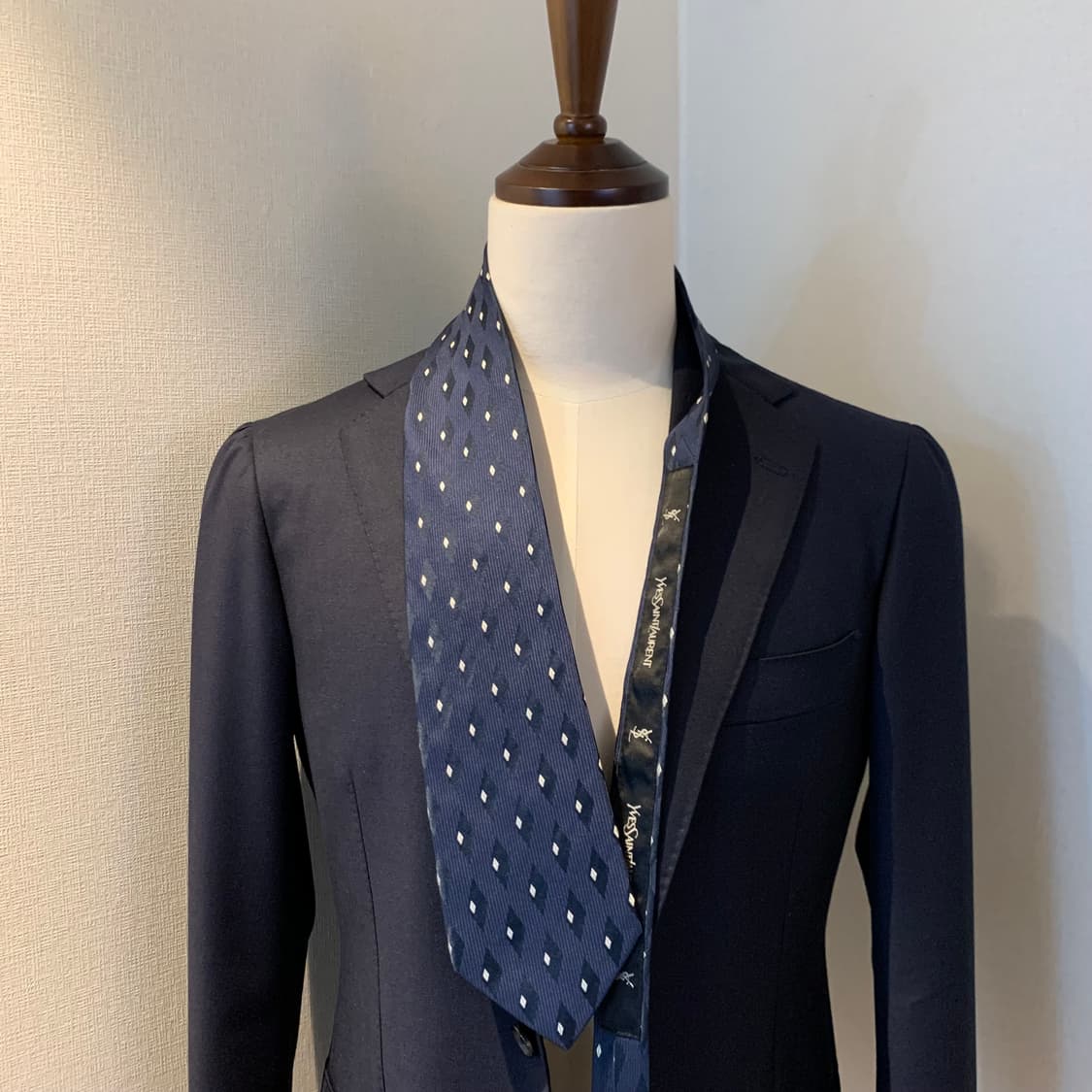 입생로랑 기하학적패턴 100실크 명품넥타이 네이비 A+등급 상품이미지1