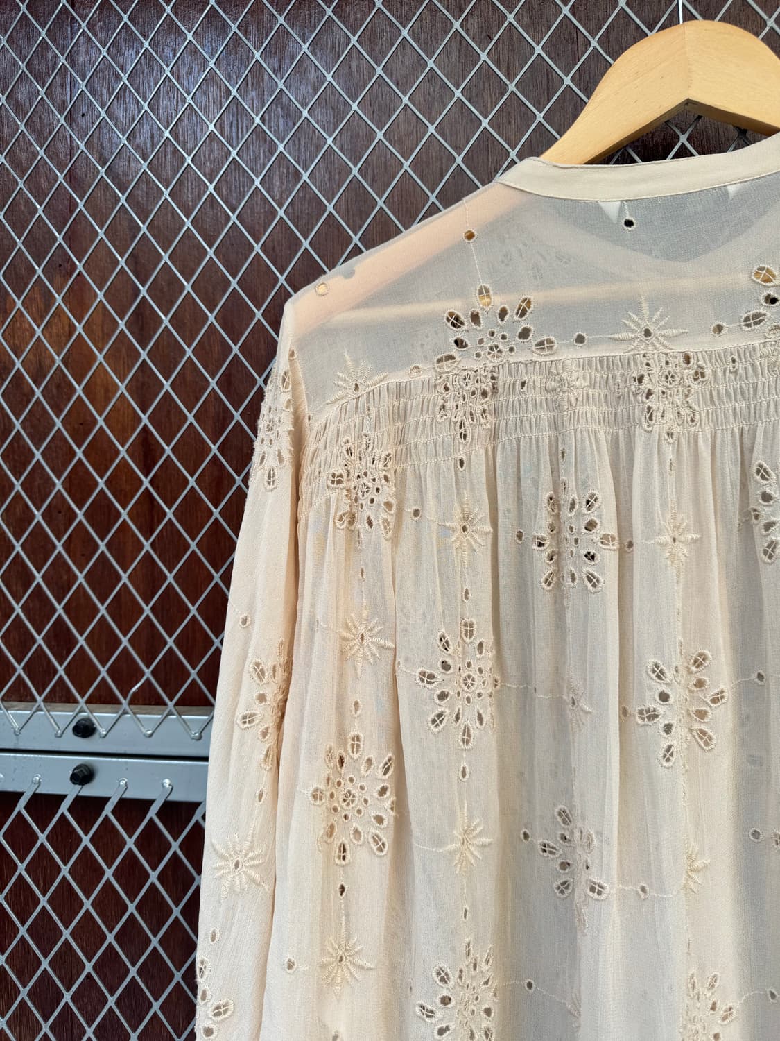 ZARA 자라 아일렛 펀칭 자수 아이보리 블라우스 M 상품이미지6