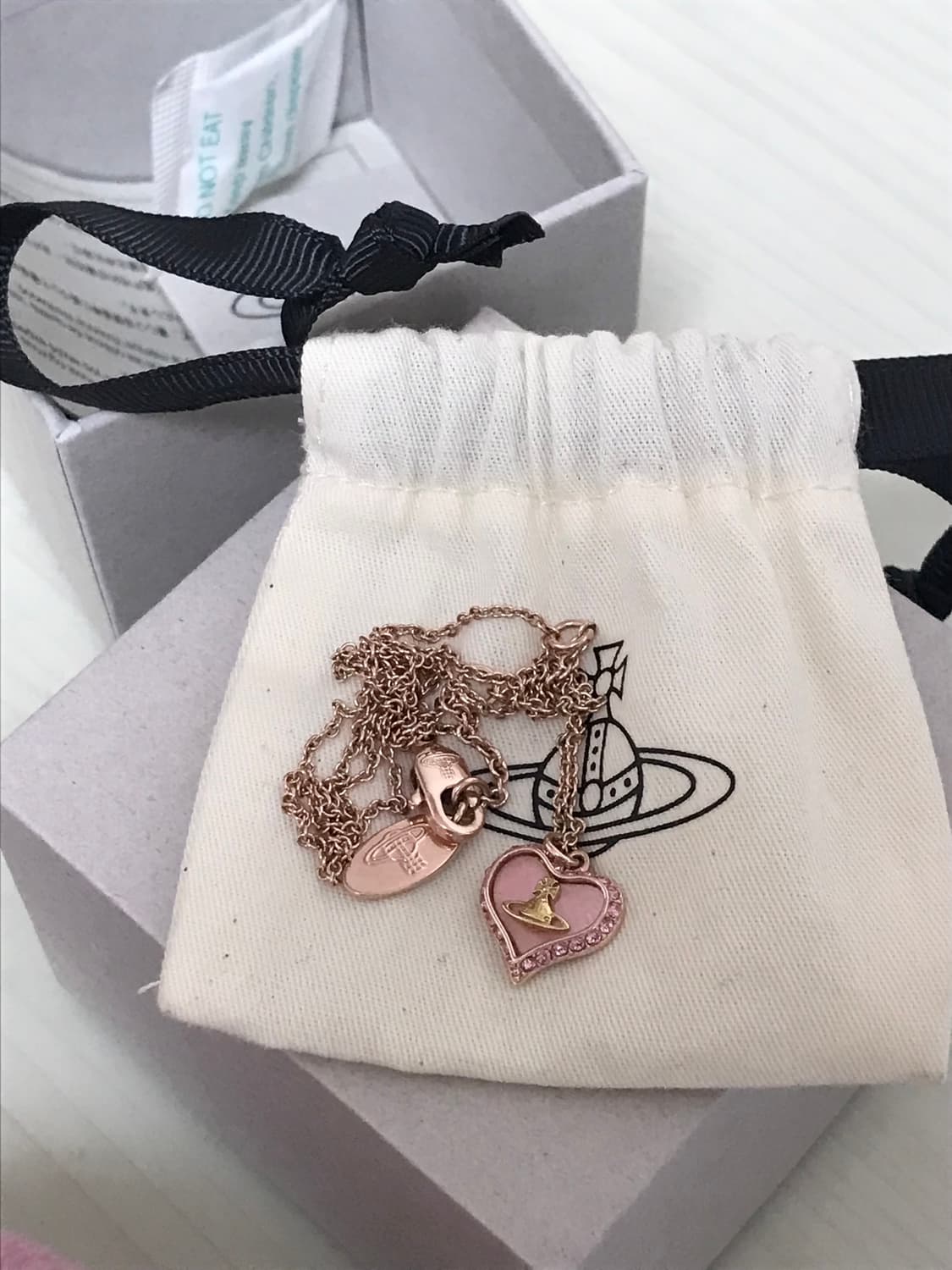 비비안 웨스트우드 페트라 핑크 골드 목걸이 상품이미지2