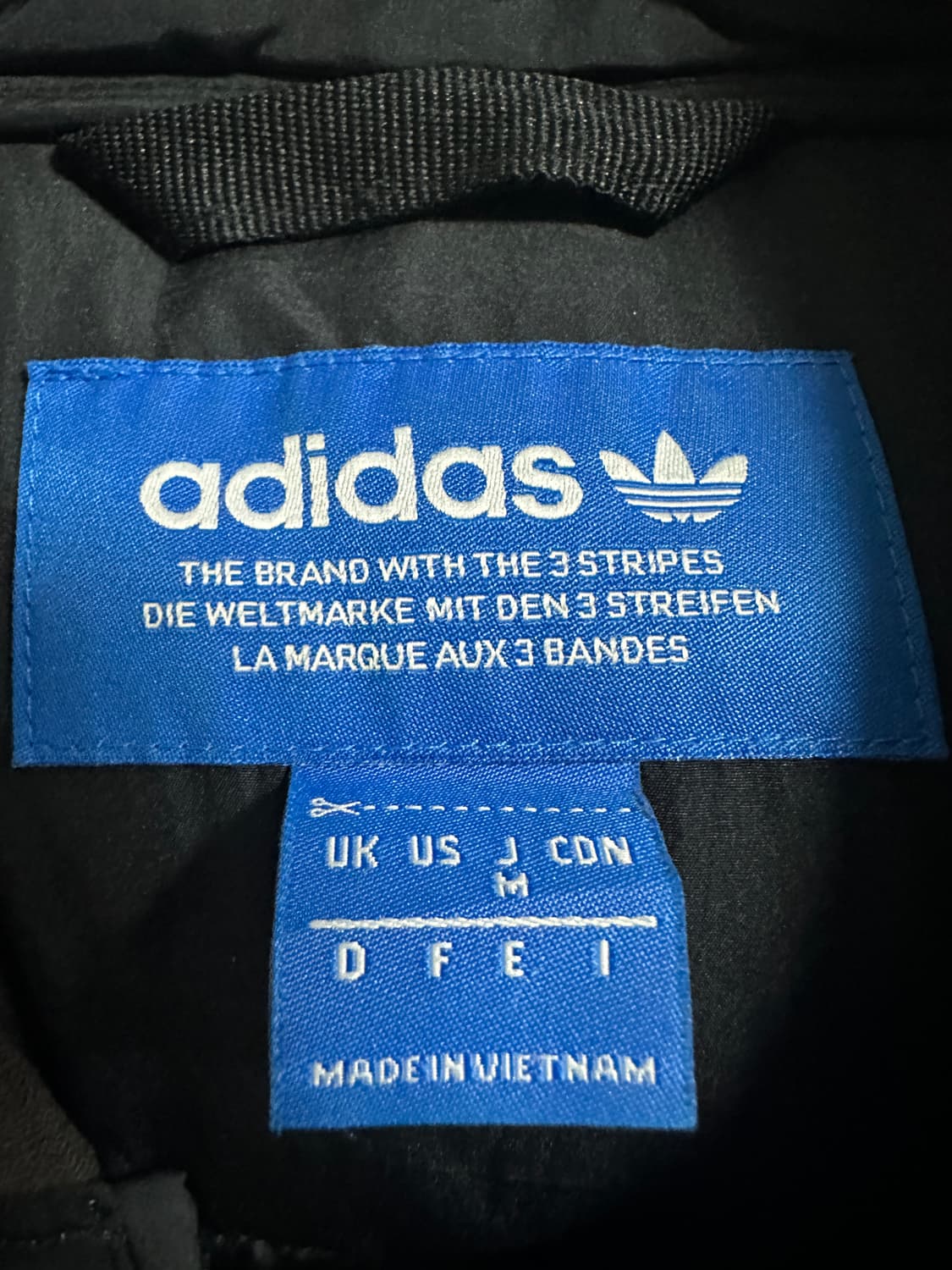 아디다스 푸퍼 패딩 상품이미지3