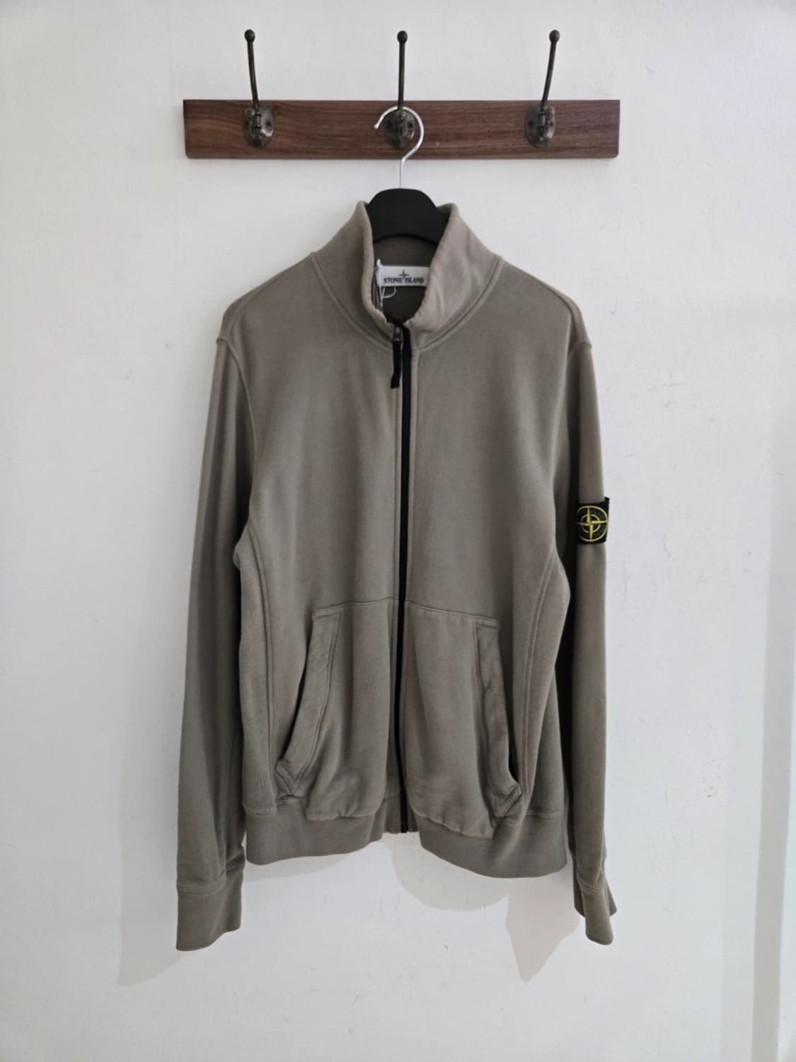 스톤아일랜드 집업 상품이미지1