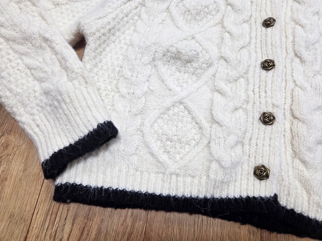 더오픈(THE OPEN) 케이블 니트가디건 프리사이즈 새상품 상품이미지6