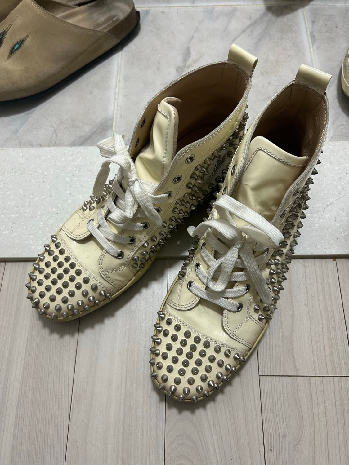 크리스찬 루부탱 스터드 하이탑43 상품이미지2