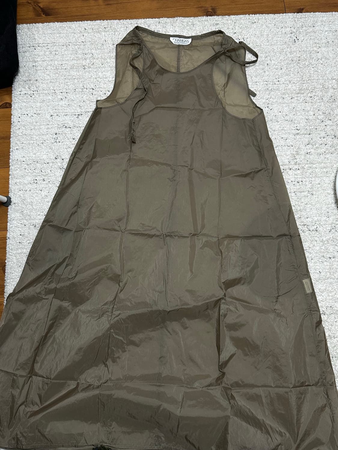 COSMOSS NYLON SLEEVELESS DRESS (BEIGE) 상품이미지3