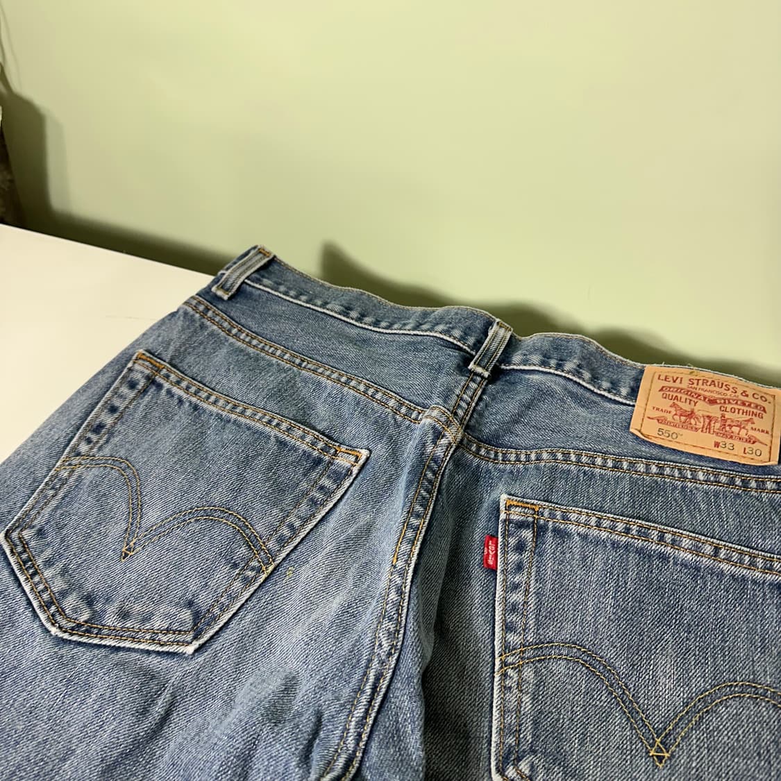 L-XL 리바이스550 USA 릴렉스핏 중청워시드 데님팬츠 상품이미지7