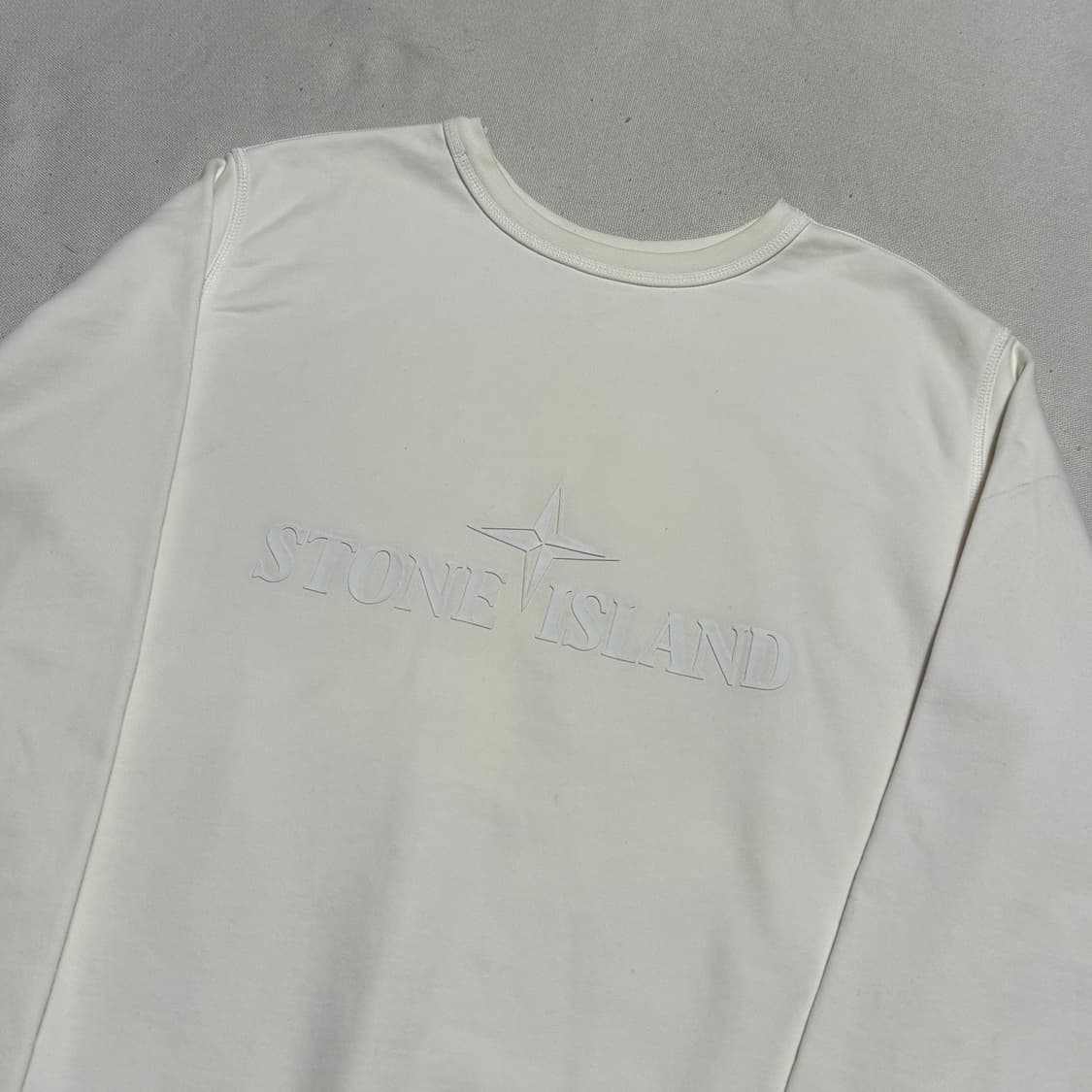 M 스톤아일랜드 양면 로고 화이트 맨투맨 상품이미지1