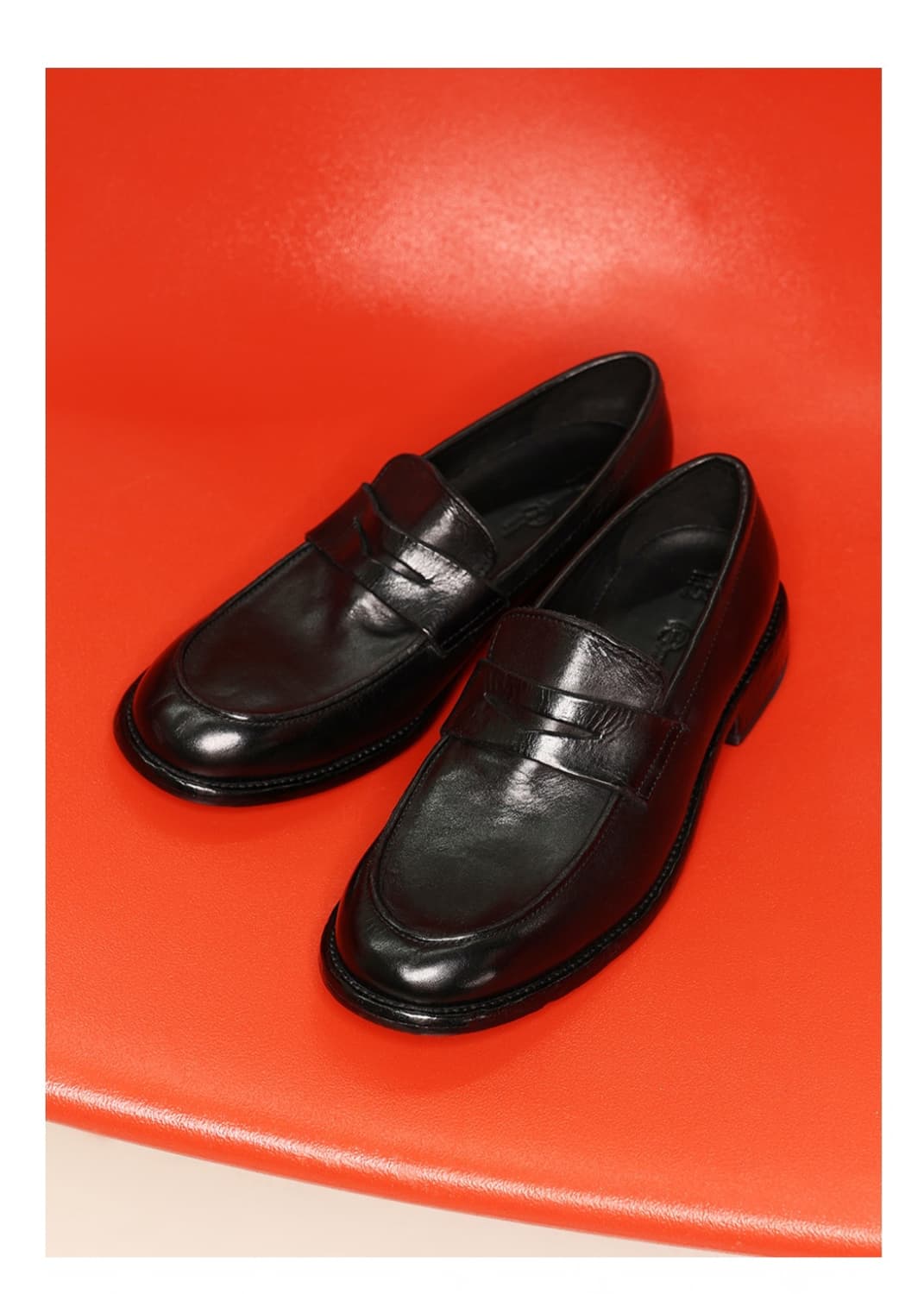 야세 퍼스트 카우하이드 워싱 로퍼 블랙 상품이미지1