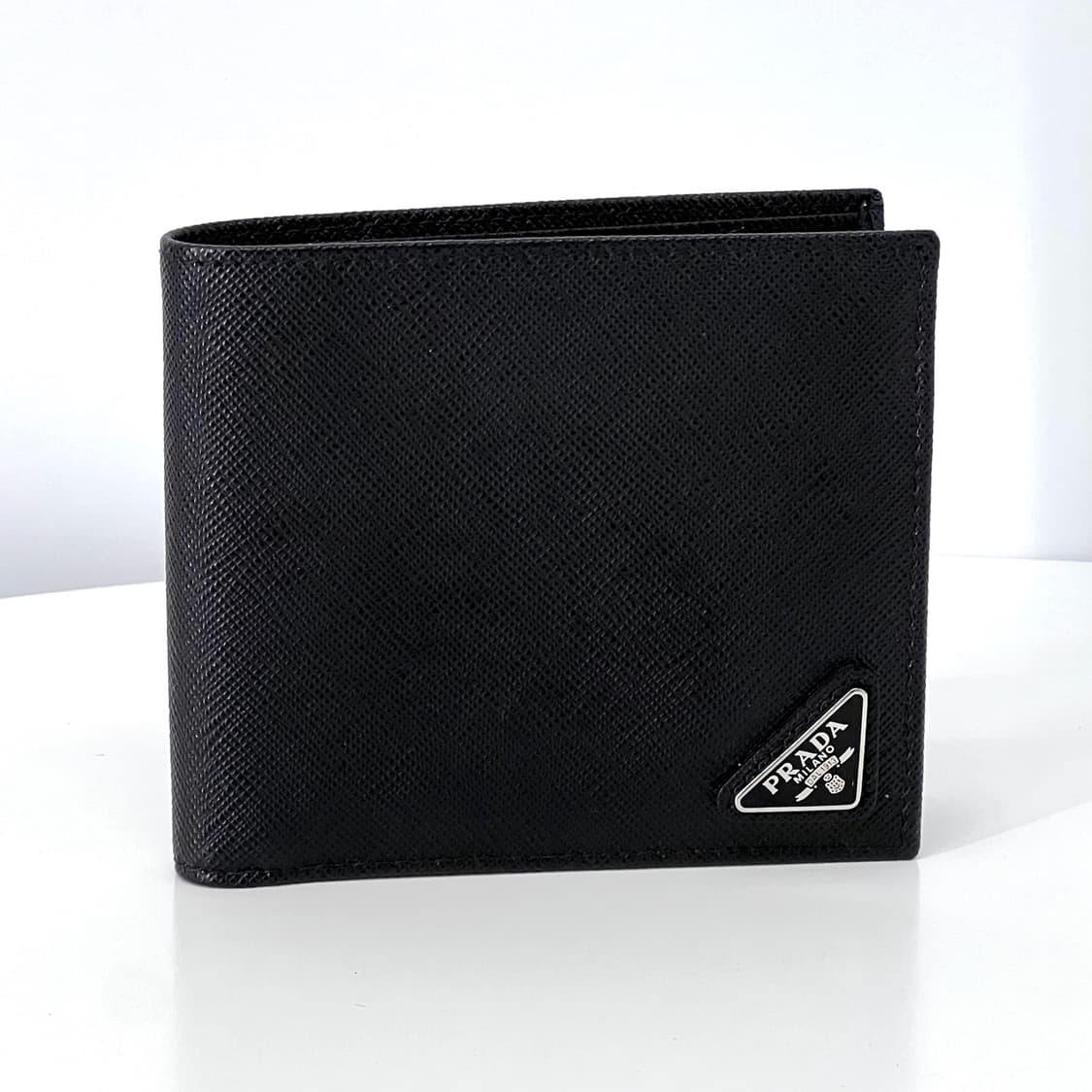 프라다 삼각로고 사피아노 반지갑 블랙 상품이미지2