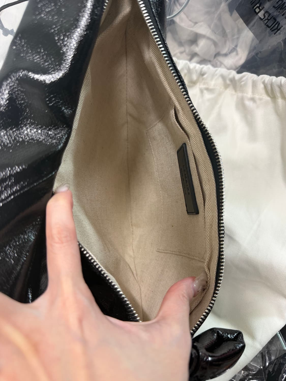 르메르 스몰 크루아상 백 코티드 코튼 블랙 상품이미지2