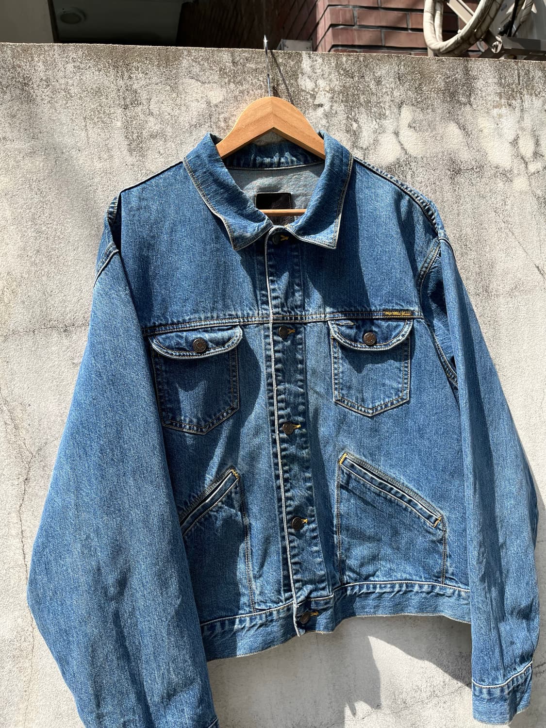Old GAP Denim Trucker Jacket 상품이미지3