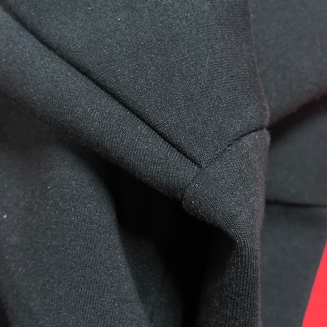 게스 반집업 맨투맨 상품이미지9